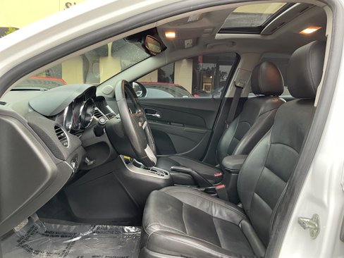 Used 2016 Chevrolet Cruze LT w/ Sun, Sound and Sport Package image 21
