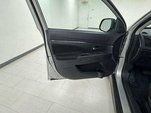 Used 2023 Mitsubishi Outlander Sport AWD image 9