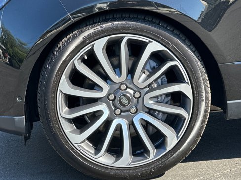 Used 2018 Land Rover Range Rover Long Wheelbase Autobiography image 33