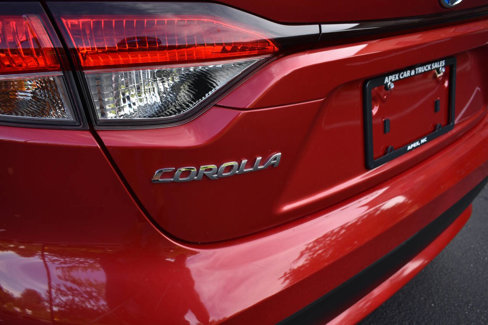 Used 2021 Toyota Corolla LE image 29