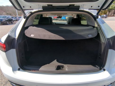 Certified 2022 Buick Envision Essence w/ Sport Touring Package image 26