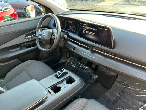 Used 2024 Nissan Ariya FWD image 35