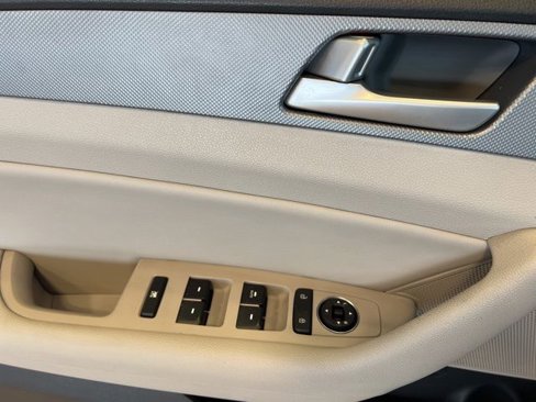 Used 2017 Hyundai Sonata SE image 31