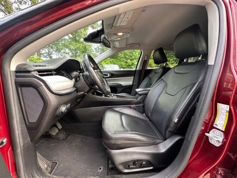 Used 2022 Jeep Compass Limited image 25