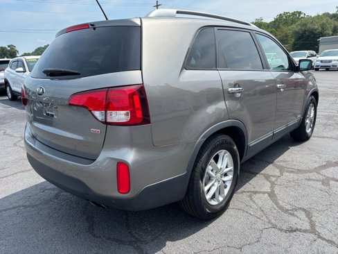 Used 2015 Kia Sorento LX image 7