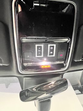 Used 2020 Land Rover Range Rover Sport HSE image 46