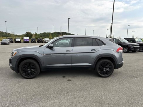 Used 2024 Volkswagen Atlas Cross Sport SE image 7