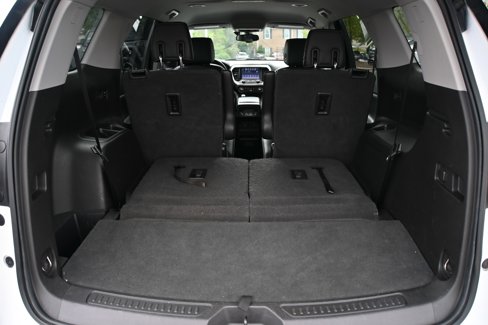 Used 2019 GMC Acadia SLT w/ Black Edition image 17