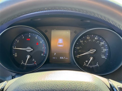 Used 2020 Toyota C-HR XLE image 16