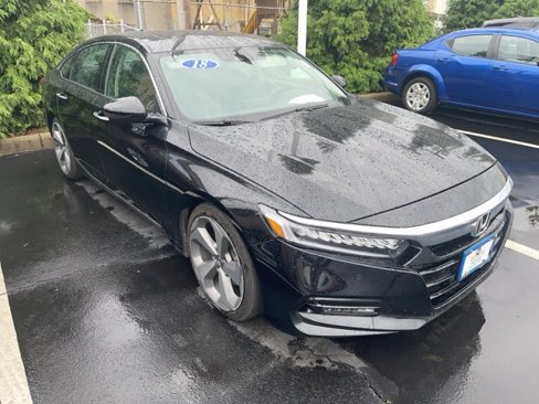 Used 2018 Honda Accord Touring image 1