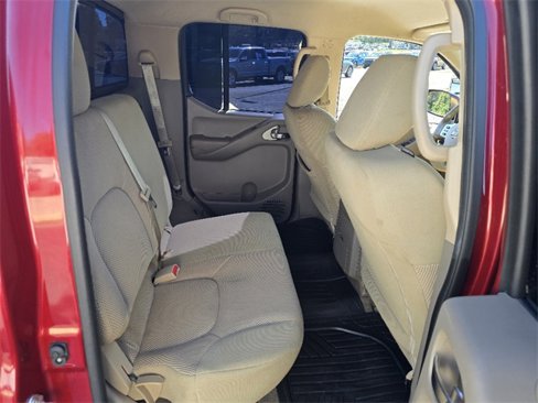Used 2019 Nissan Frontier SV image 13