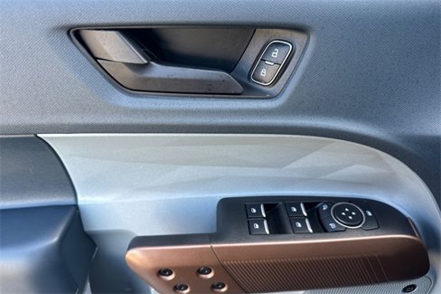 Used 2024 Ford Maverick Lariat image 11