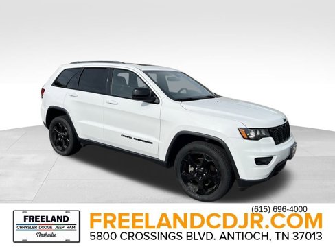 Used 2020 Jeep Grand Cherokee Laredo image 1