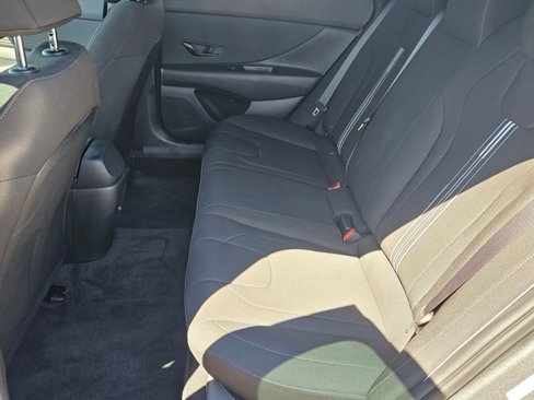 Certified 2025 Hyundai Elantra Sport image 19