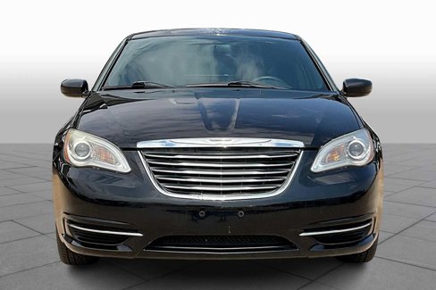 Used 2013 Chrysler 200 Touring w/ S Exterior Appearance Pkg image 4
