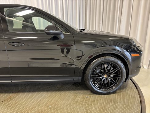 New 2026 Porsche Cayenne Coupe image 40