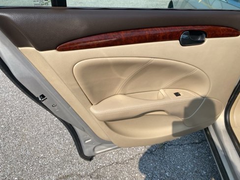 Used 2008 Buick Lucerne CXL w/ Ultra Confidence Package image 19