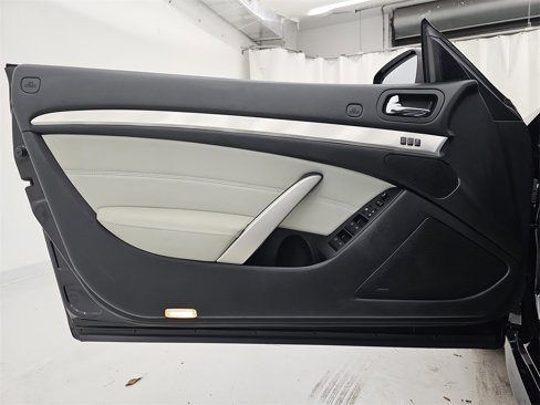 Used 2014 INFINITI Q60 Convertible w/ Sport Package image 33
