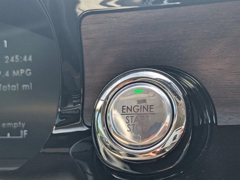 Used 2020 Lincoln Corsair Reserve w/ Equipment Group 201A image 23