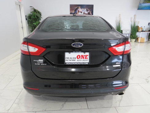 Used 2014 Ford Fusion SE image 4