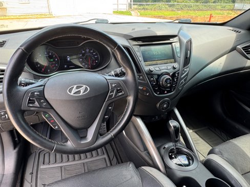 Used 2016 Hyundai Veloster Turbo image 13