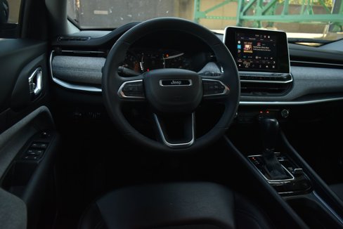 Used 2022 Jeep Compass Latitude image 17