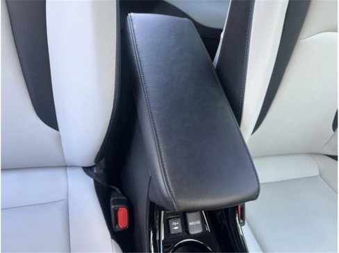 Used 2019 Toyota Prius Limited image 39