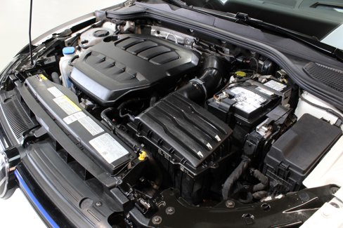 Used 2022 Volkswagen Golf R image 21