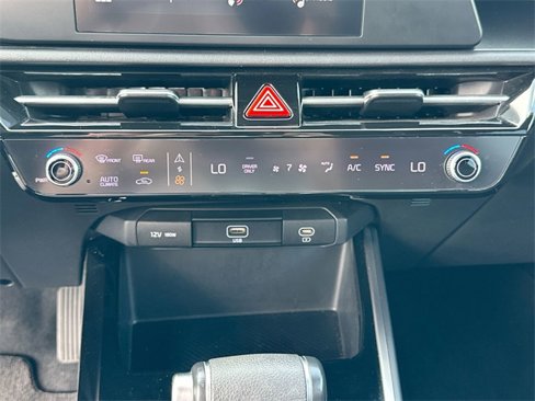 Certified 2023 Kia Niro LX image 20