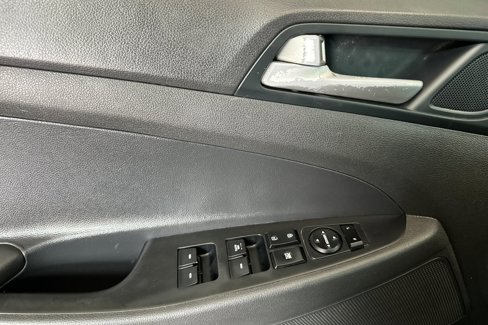 Used 2021 Hyundai Tucson SEL w/ Cargo Package image 11