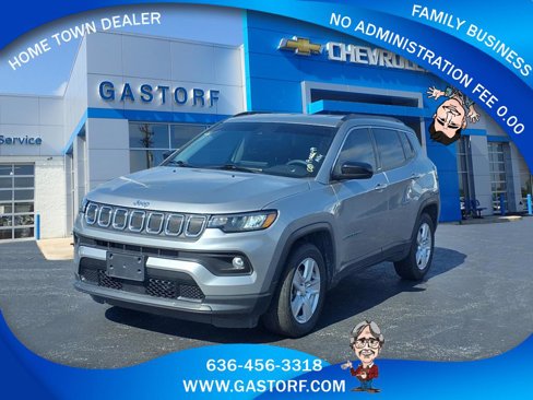 Used 2022 Jeep Compass Latitude image 1