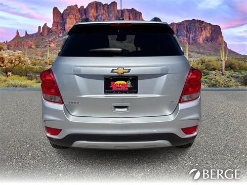 Used 2018 Chevrolet Trax LT w/ LT Convenience Package image 5