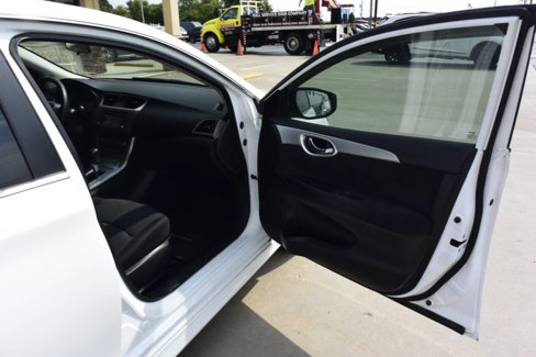 Used 2014 Nissan Sentra SR w/ SR Driver Package image 28