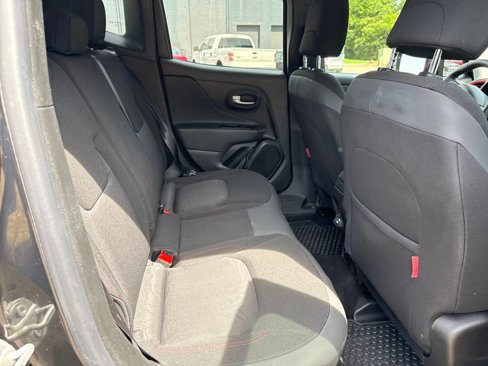 Used 2020 Jeep Renegade Trailhawk image 40