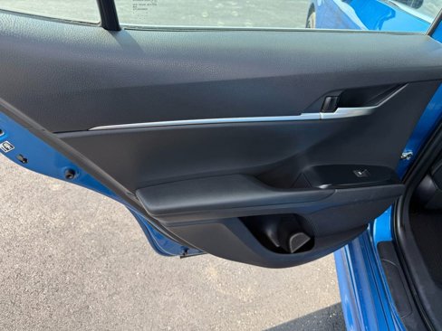 Used 2019 Toyota Camry SE image 16