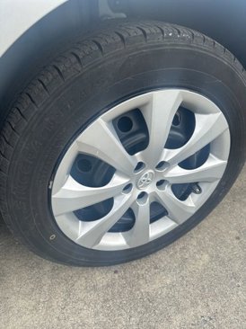 Used 2020 Toyota Corolla LE image 11