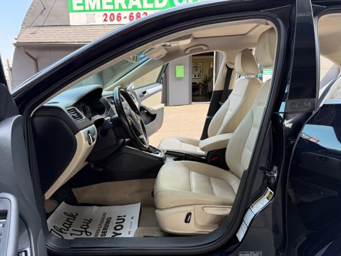 Used 2013 Volkswagen Jetta SE image 9