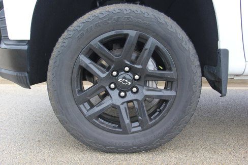 Certified 2022 Chevrolet Silverado 1500 Custom Trail Boss image 11