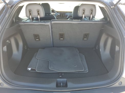 Used 2023 Chevrolet Bolt EUV LT w/ Convenience Package image 22