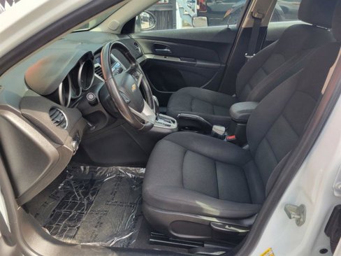 Used 2014 Chevrolet Cruze LT image 9