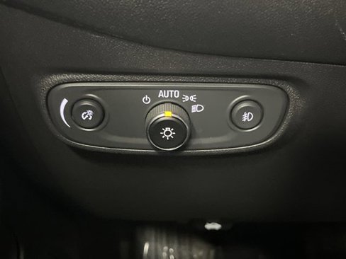 Used 2021 Chevrolet Equinox LT image 26