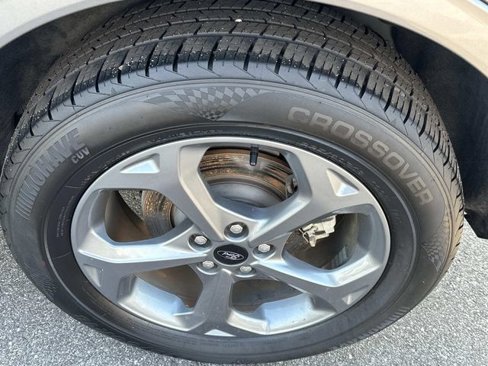 Certified 2023 Ford Escape ST-Line image 9