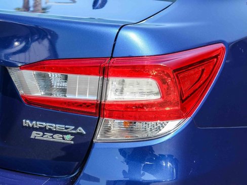 Used 2017 Subaru Impreza 2.0i Premium image 9