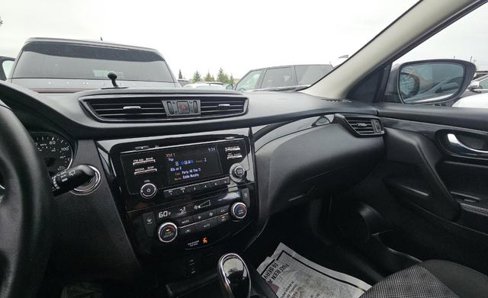 Used 2018 Nissan Rogue Sport SV w/ SV All-Weather Package image 18
