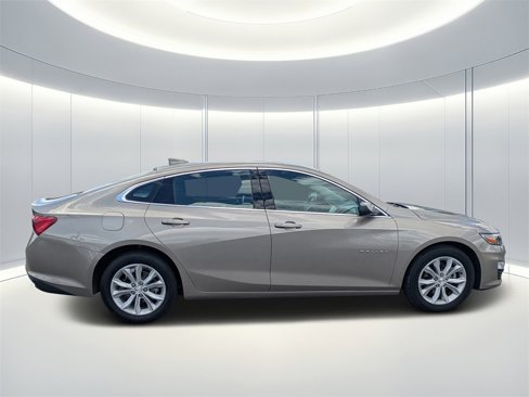 Used 2024 Chevrolet Malibu LT image 3