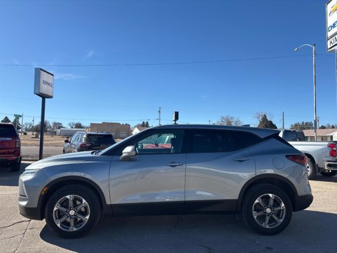 Used 2023 Chevrolet Blazer LT w/ Driver Confidence Package image 2