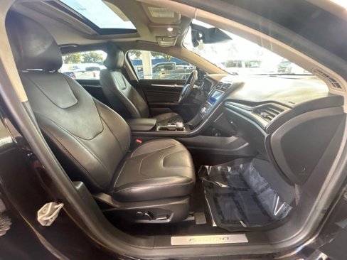 Used 2019 Ford Fusion Titanium image 24