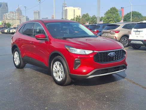 Certified 2023 Ford Escape Active w/ Tech Pack #2 image 3