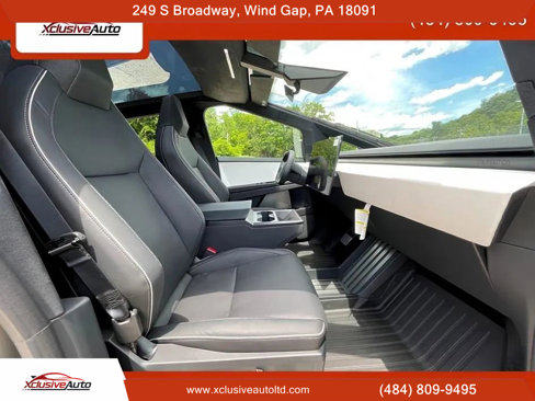 Used 2024 Tesla Cybertruck AWD Crew Cab image 11