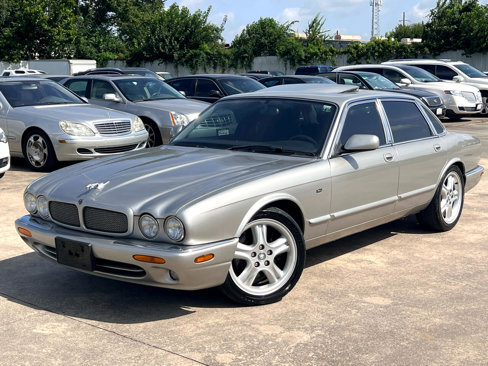 Used 1999 Jaguar XJ8 image 58